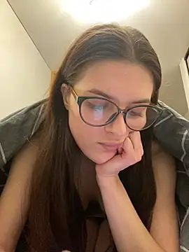 Snapshot of little_belucci chatting on 26, 1, 2025 little belucci online show from 26, 1, 2025