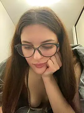 Snapshot of little_belucci chatting on 29, 1, 2025 little belucci online show from 29, 1, 2025