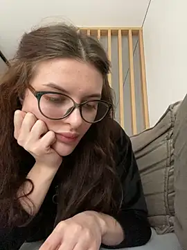 Snapshot of little_belucci chatting on 1, 2, 2025 little belucci online show from 1, 2, 2025