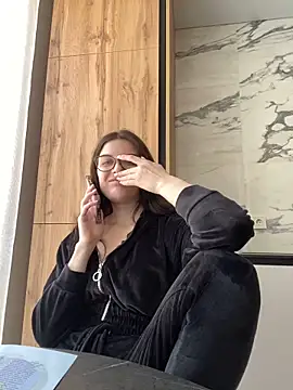 Snapshot of little_belucci chatting on 10, 2, 2025 little belucci online show from 10, 2, 2025