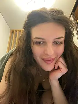 Snapshot of little_belucci chatting on 16, 2, 2025 little belucci online show from 16, 2, 2025