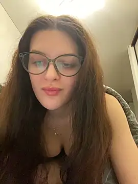 Snapshot of little_belucci chatting on 18, 2, 2025 little belucci online show from 18, 2, 2025