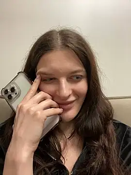 Snapshot of little_belucci chatting on 6, 3, 2025 little belucci online show from 6, 3, 2025