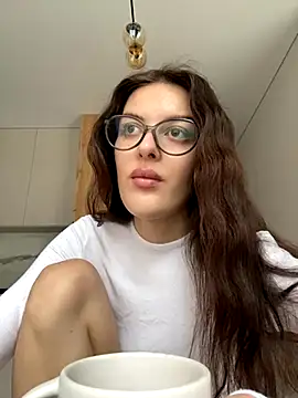 Snapshot of little_belucci chatting on 11, 10, 2025 little belucci online show from 11, 10, 2025