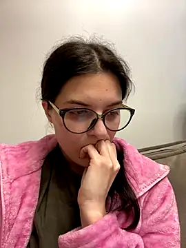 Snapshot of little_belucci chatting on 19, 10, 2025 little belucci online show from 19, 10, 2025