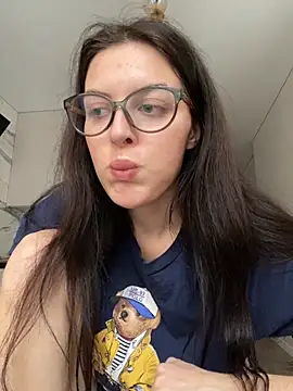 Snapshot of little_belucci chatting on 23, 10, 2025 little belucci online show from 23, 10, 2025