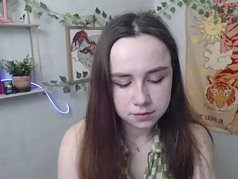 VeryVeryVeryShy  online show from 27, 4, 2026