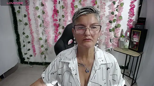 bety-cum2 online show from 13, 2, 2025