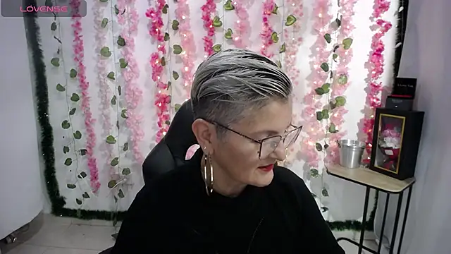 bety-cum2 online show from 15, 2, 2025