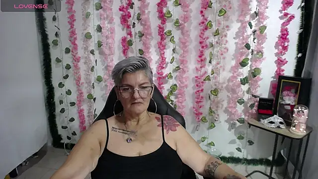 bety-cum2 online show from 28, 2, 2025