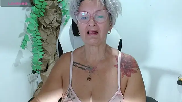 bety-cum2 online show from 21, 4, 2026