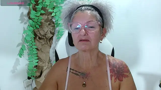 bety-cum2 online show from 22, 4, 2026