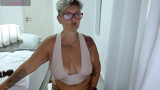 bety-cum2 online show from 24, 5, 2026