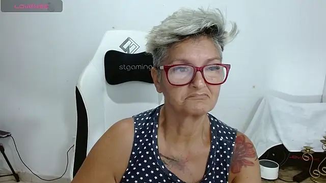 bety-cum2 online show from 4, 6, 2026