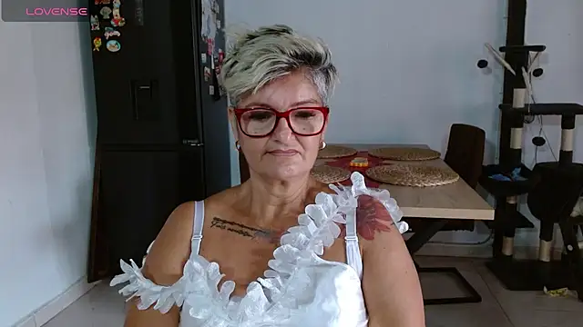 bety-cum2 online show from 15, 6, 2026