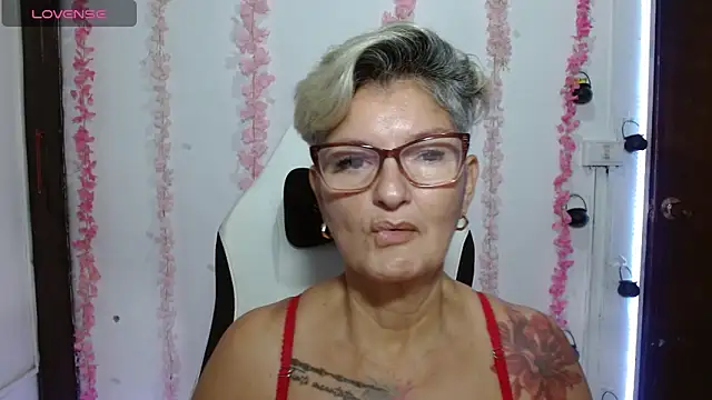 bety-cum2 online show from 1, 7, 2026