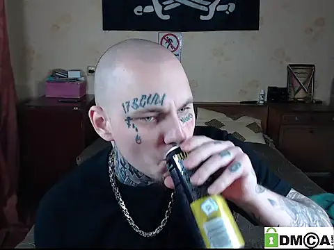 Snapshot of Keny_Collins chatting on 28, 11, 2025 Keny Collins online show from 28, 11, 2025