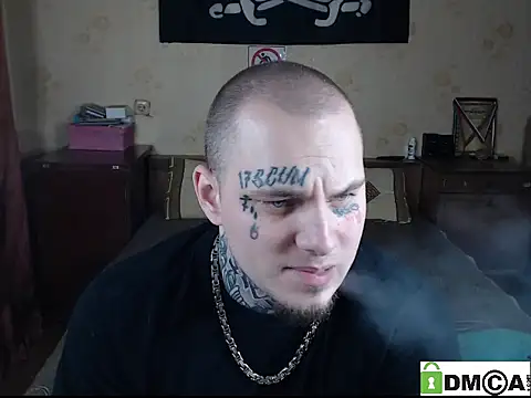 Snapshot of Keny_Collins chatting on 21, 12, 2025 Keny Collins online show from 21, 12, 2025