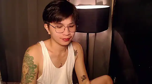 Sexy Handsome Drex online show from 2, 3, 2025