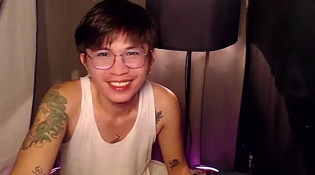 Sexy Handsome Drex online show from 2, 3, 2025