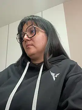 SWEETLILY18 online show from 27, 1, 2025