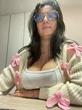 SWEETLILY18 online show from 28, 1, 2025