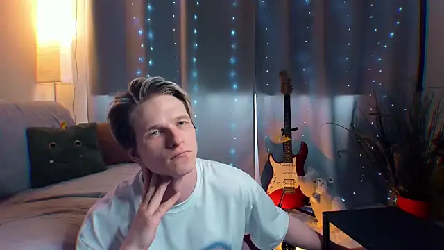 Breston Sweet online show from 18, 4, 2026