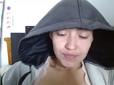 Snapshot of Olivia_Bright chatting on 29, 7, 2026 Olivia Bright online show from 29, 7, 2026