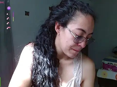 Snapshot of Olivia_Bright chatting on 2, 8, 2026 Olivia Bright online show from 2, 8, 2026