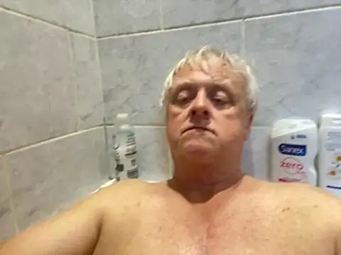 Snapshot of bigbadjon69 chatting on 29, 4, 2026 bigbadjon69 online show from 29, 4, 2026