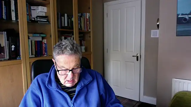 Snapshot of Oldpistolpete chatting on 18, 1, 2025 Oldpistolpete online show from 18, 1, 2025