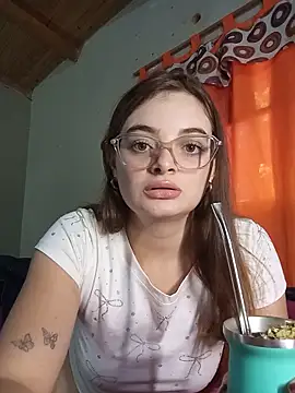 Snapshot of Emmacut chatting on 6, 6, 2026 Emmacut online show from 6, 6, 2026