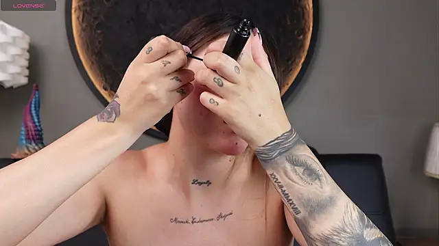 miss sharlotte18 online show from 18, 4, 2026