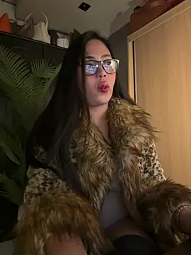 BigDominaMia online show from 24, 4, 2026