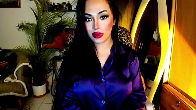 Snapshot of BigDominaMia chatting on 11, 6, 2026 BigDominaMia online show from 11, 6, 2026