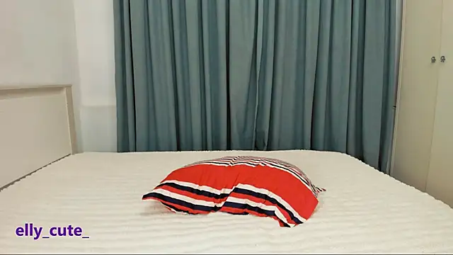 Snapshot of Elly_Cute chatting on 3, 3, 2026 Elly Cute online show from 3, 3, 2026