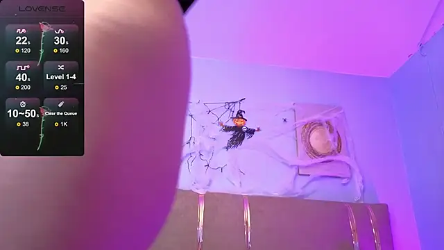 Snapshot of SALOME_F0X_ chatting on 1, 11, 2025 SALOME F0X online show from 1, 11, 2025