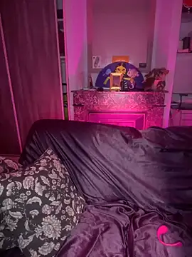 callmelouve online show from 2, 1, 2025