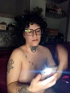 Snapshot of callmelouve chatting on 18, 12, 2025 callmelouve online show from 18, 12, 2025