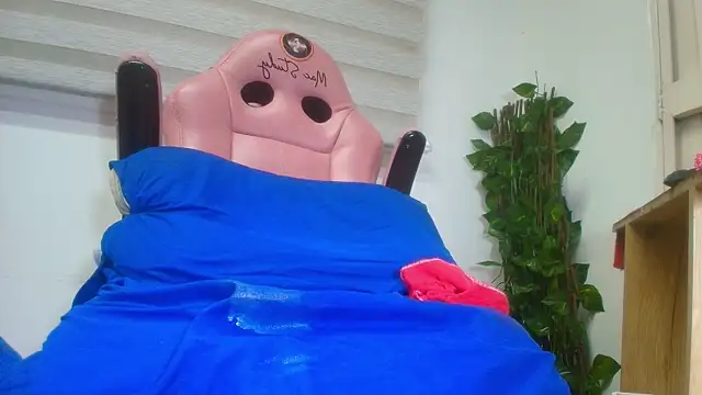  linda milk  online show from 14, 2, 2025