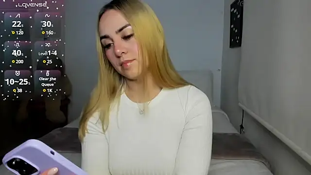 sophi mooreno online show from 10, 3, 2025