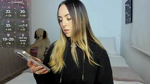 sophi mooreno online show from 22, 7, 2026