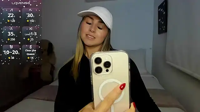 sophi mooreno online show from 28, 7, 2026