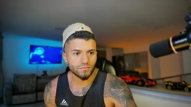 Frank Farrell online show from 8, 9, 2025