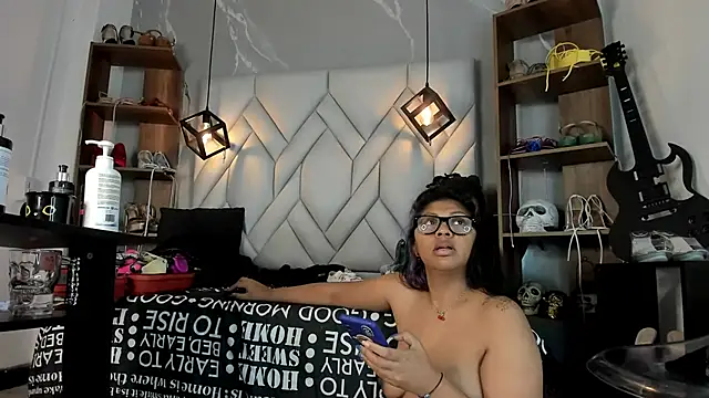 MirandaHaguen online show from 19, 1, 2025