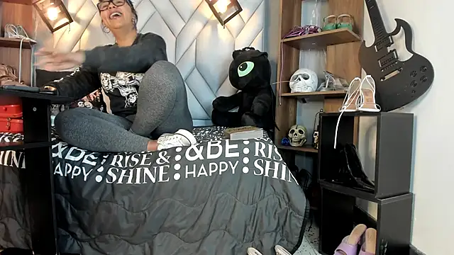 MirandaHaguen online show from 26, 1, 2025