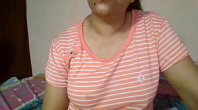Snapshot of tharu_sweet chatting on 20, 2, 2025 tharu sweet online show from 20, 2, 2025