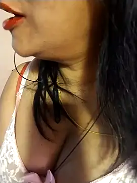 Snapshot of tharu_sweet chatting on 14, 9, 2025 tharu sweet online show from 14, 9, 2025