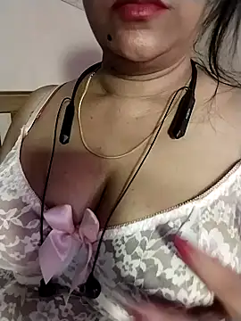 Snapshot of tharu_sweet chatting on 14, 9, 2025 tharu sweet online show from 14, 9, 2025