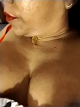 Snapshot of tharu_sweet chatting on 3, 10, 2025 tharu sweet online show from 3, 10, 2025